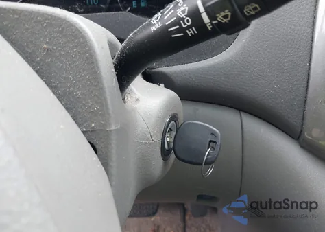 2010 Toyota Sienna Le из США, поврежденный, VIN 5TDKK4CC8AS313523